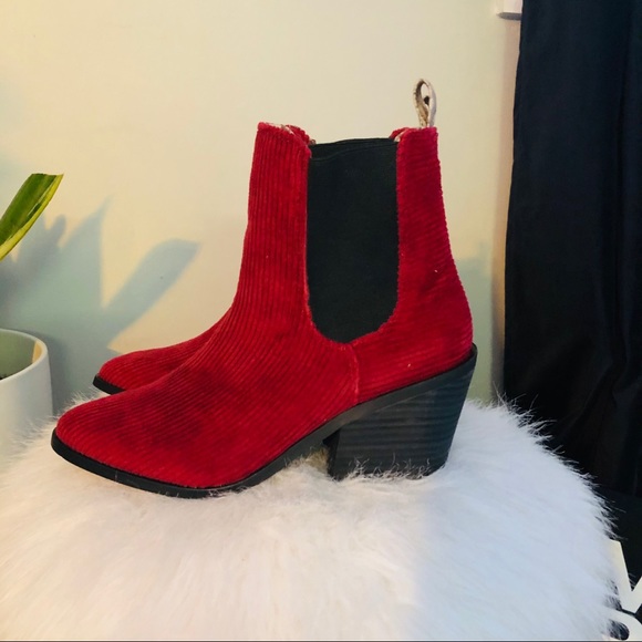 Band of Gypsies Shadow Chelsea Boot, Red/Black, Corduroy Style, Size 8, NWT - Picture 2 of 10